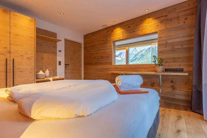 Chalet Panorama Himmelreichhof with Mountain View, Shared Pool & Wi-Fi in Villgratener Berge, Innichen