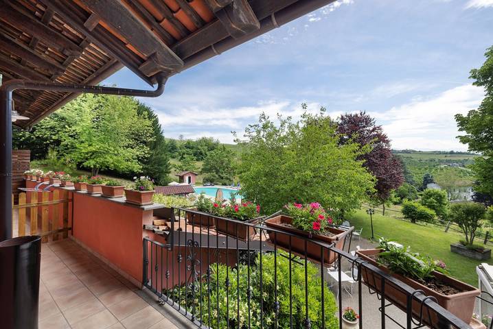 Appartement de vacances pour 6 personnes, avec Balcon et Jardin à Carrù