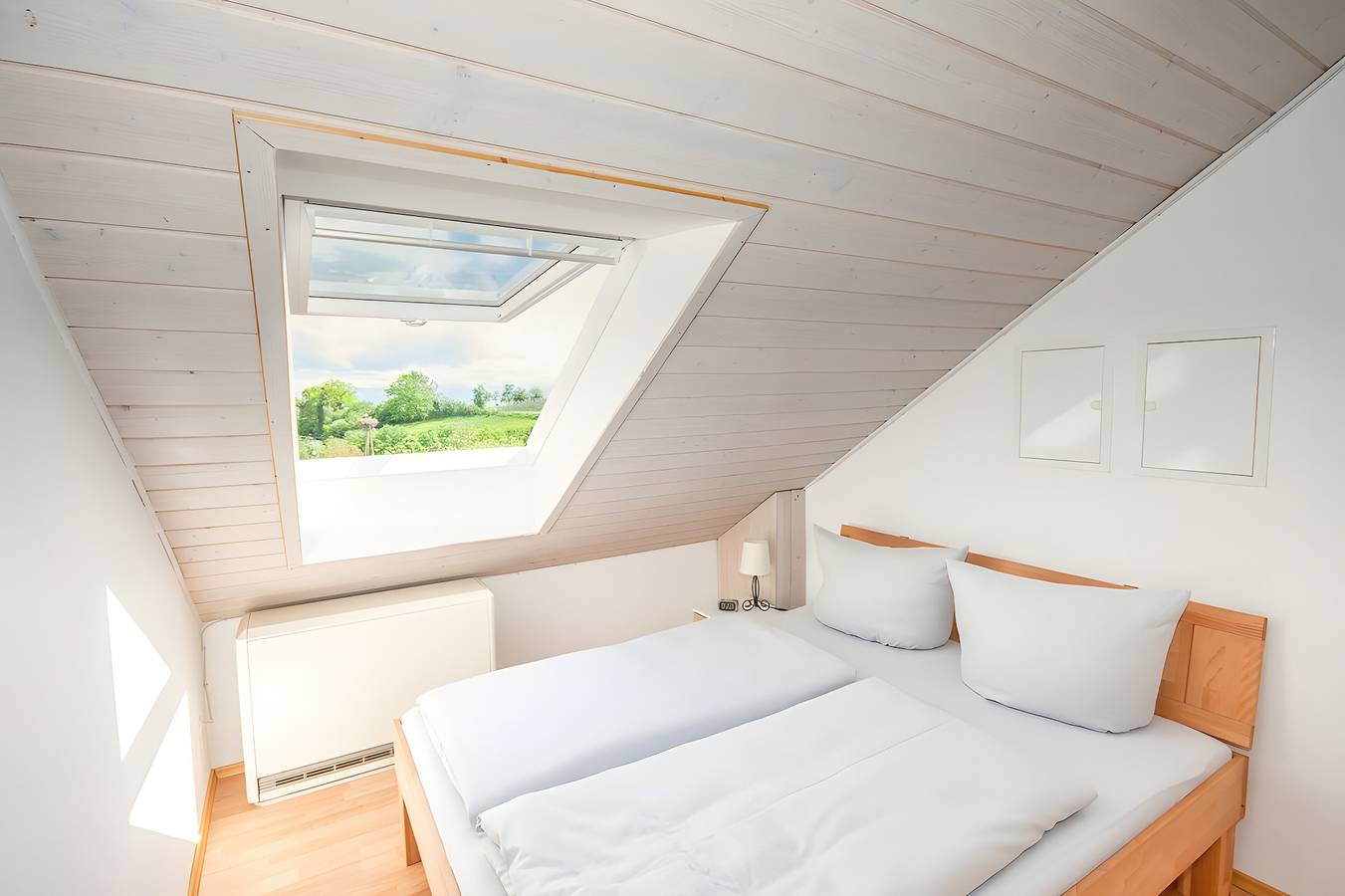 Ganze Wohnung, Apartment 'Storchenblick' mit Seeblick, Gemeinschaftsterrasse und Wlan in Meersburg, Region Bodensee-Oberschwaben