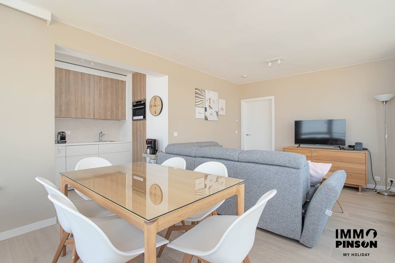 Geheel appartement, Immo Pinson Bv — Golden Sand A0502 Beachviews in De Panne, Belgische Kust