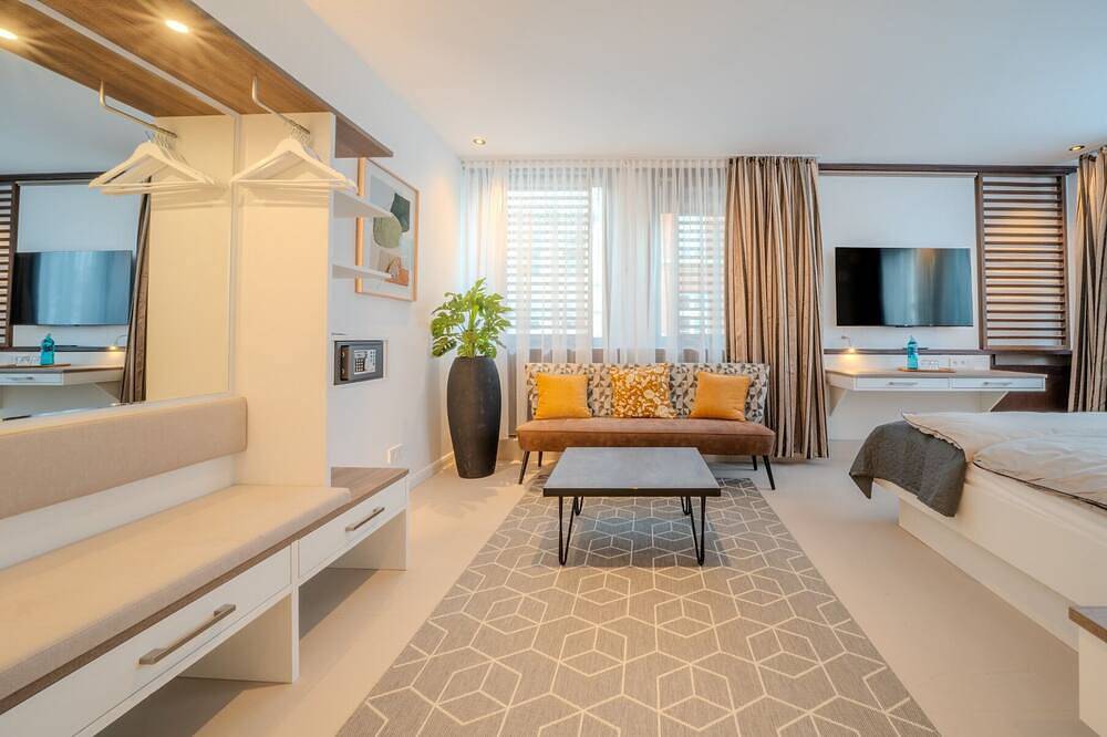 Ganze Wohnung, Salt & Smoky · Premium-Zimmer direkt in der Altstadt in Lüneburg, Nordheide