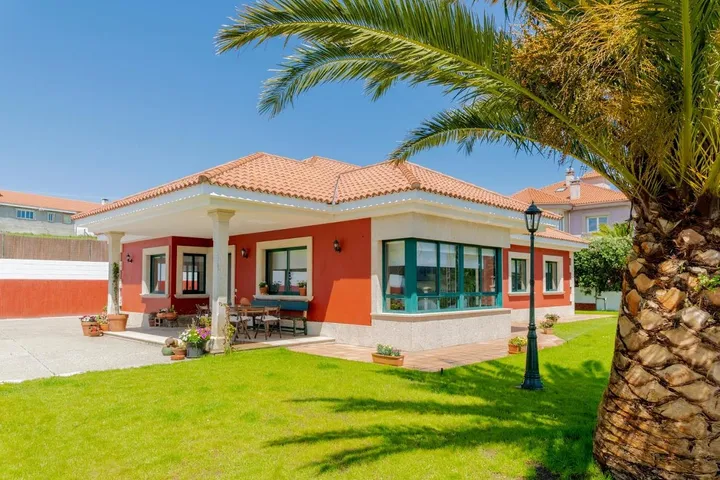 Casa de vacaciones para 10 personas, con jardín además de vistas y piscina - 1