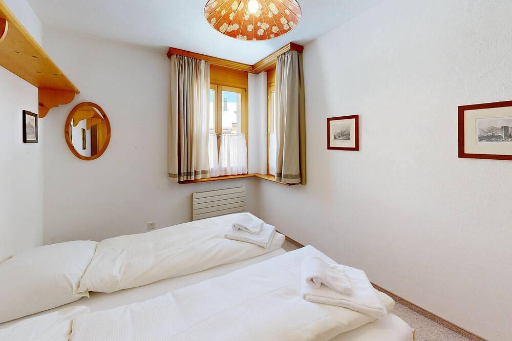 Ganze Wohnung, Apartment Auricula 3.3 - 3.5 Zimmer-Dachwohnung in Sils Maria, Sils im Engadin/Segl