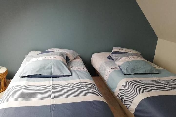 Location de vacances pour 6 personnes, avec jardin et terrasse à Landunvez - 2