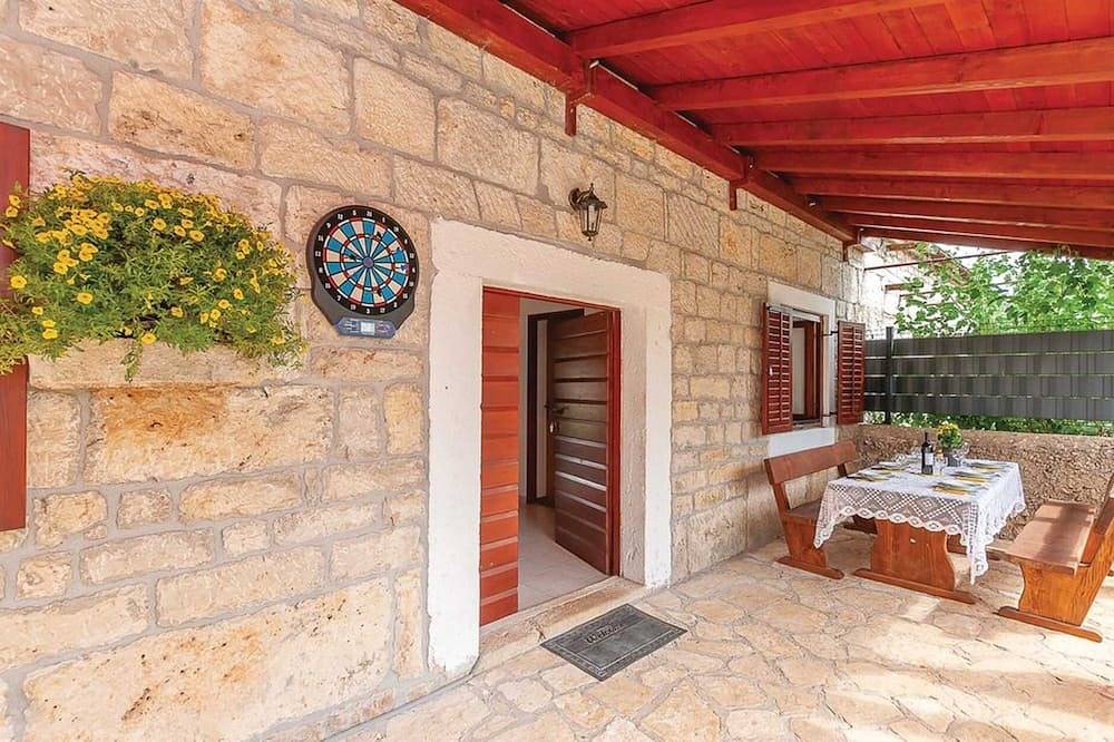 Neues Authentisches Steinhaus im Nationalpark Krka in Dalmatinisches Zagora