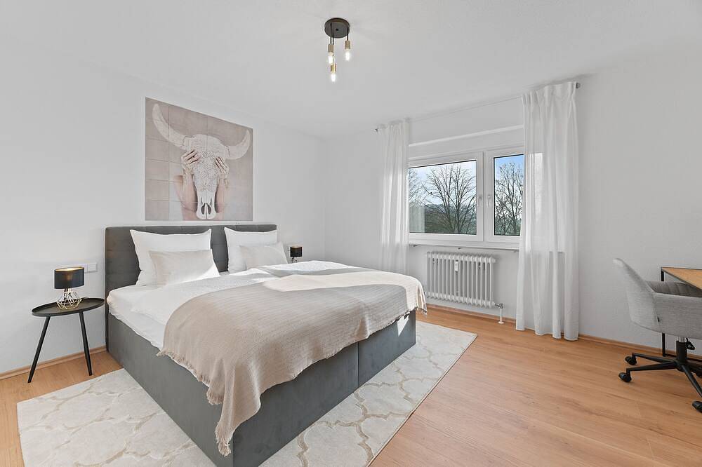 Ganze Wohnung, Roomfall Apartment am Kurpark mit Tg & Wifi & Balkon in Bad Rappenau, Kraichgau