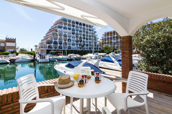 Chalet für 4 Personen, mit Terrasse in Empuriabrava