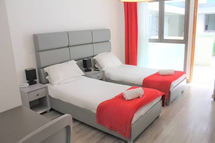 Hotel for 2 people, with pool - 1