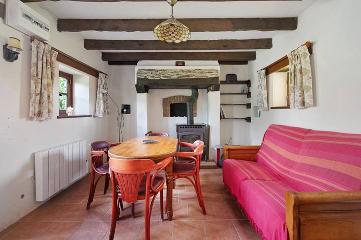 Gîte Le Petit Promenant: terraço privado, jardim e Wi-Fi em La Bazoque in Saint-Hubert-des-Biards, Bayeux (Região)