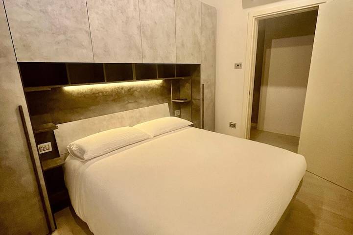 Appartamento intero, Rilassati e ricaricati in quest'oasi di quiete ed eleganza. in Lovere, Lago d'Iseo