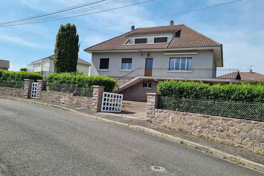 Family home in Eymoutiers, Limoges region