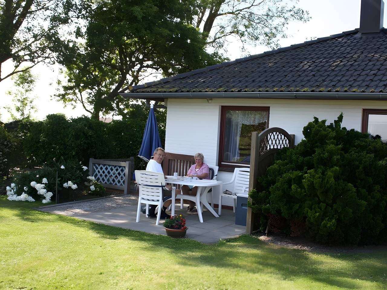 Ganze Wohnung, Ferienwohnung 'Seewind' mit Gemeinschaftsterrasse und Garten in Nordstrand (Gemeinde), Nordstrand
