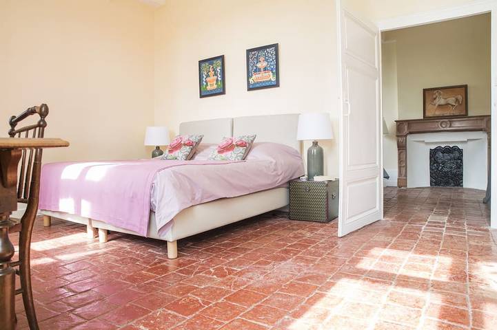 Location de vacances pour 7 personnes, avec jardin à Commarin - 4