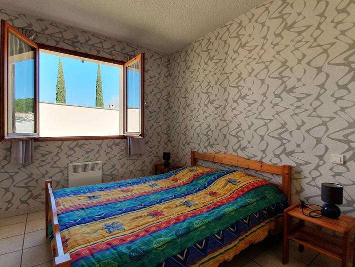 Location de vacances pour 6 personnes, avec jardin et piscine, adapté aux familles à Saint-Geniès-de-Fontedit - 4