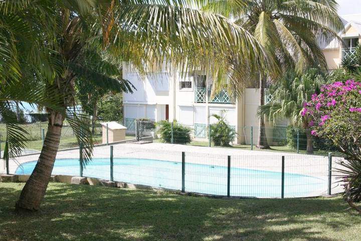 Gîte pour 4 personnes, avec piscine et jardin dans Plage de Saint-Félix - 3