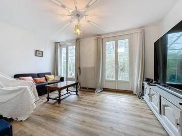 Location de vacances pour 12 personnes, avec terrasse à Chaumontel