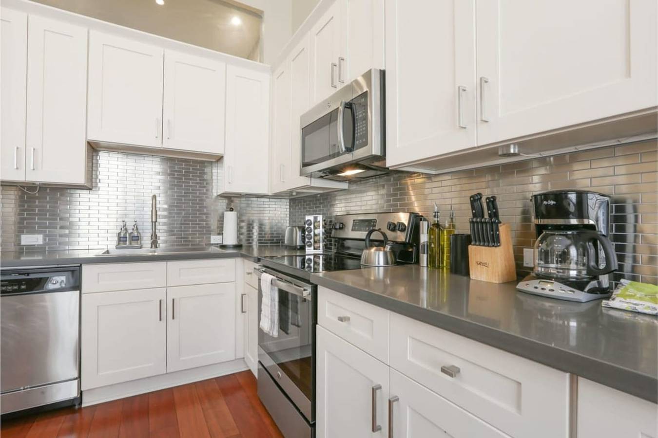 Apartamento entero, Roami at Factors Row near Bourbon St   Studio in New Orleans, Orleans Parish
