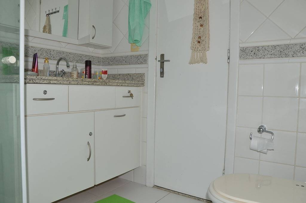 Ganze Wohnung, Große Wohnung, möbliert, am Strand von Forte. in Praia do Forte Cabo Frio, Rio de Janeiro (Bundesstaat)