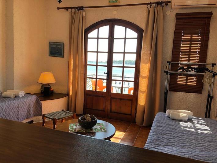 Location de vacances pour 2 personnes, avec balcon et jardin dans Érétrie - 4