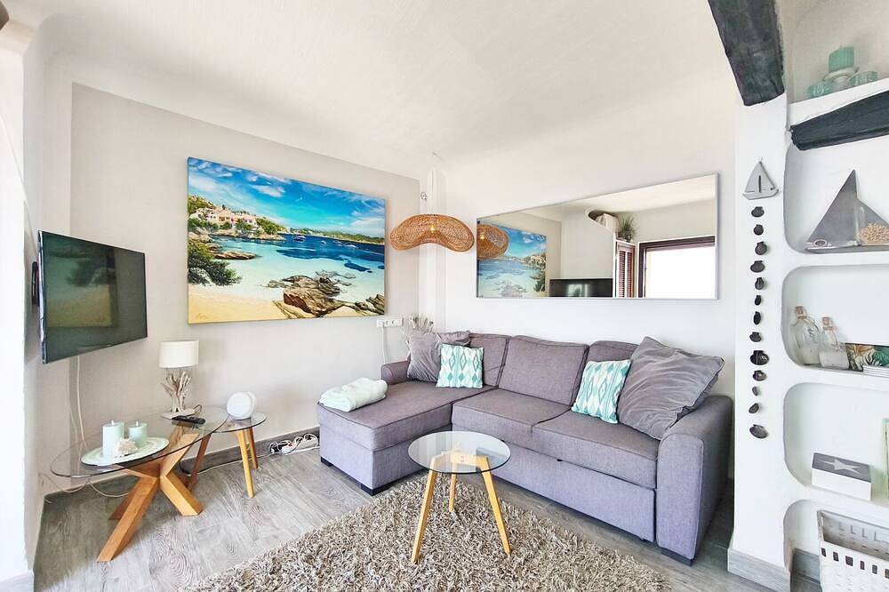 Entire apartment, A3671 Sea view apartment for 3 people in Cala Fornells in Cala Fornells, Calvià