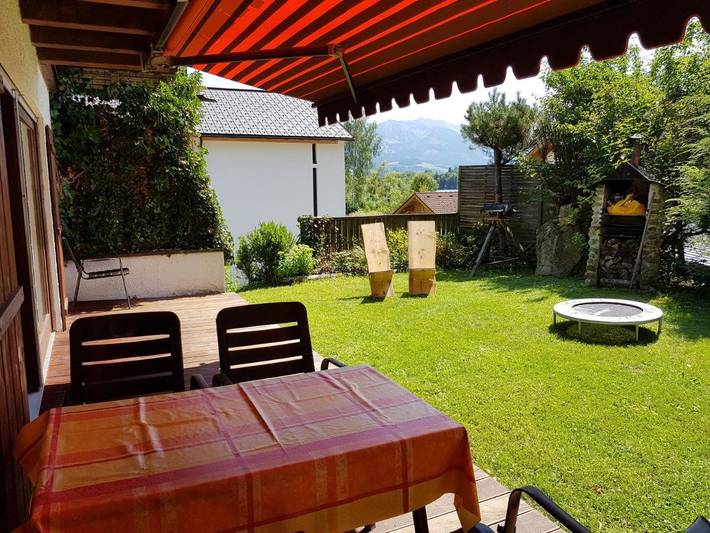 Ferienwohnung für 6 Personen, mit Terrasse und Garten sowie Seeblick und Ausblick in Blaichach