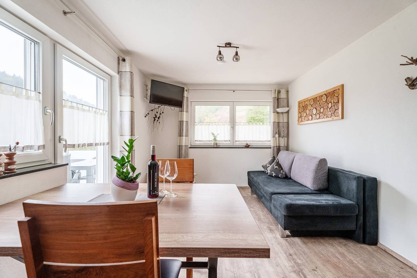 Ganze Wohnung, Apartment „Rebblick“ mit gemeinsamer Terrasse, Garten und Wlan in Oberkirch, Mittlerer Schwarzwald