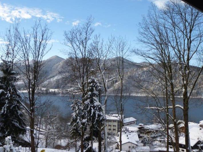 Ferienwohnung für 3 Personen, mit Seeblick und Ausblick sowie Terrasse und Garten am Schliersee - 2