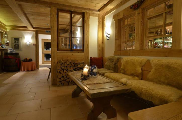 Hôtel pour 2 personnes, avec Balcon ainsi que Terrasse et Vue dans Gstaad