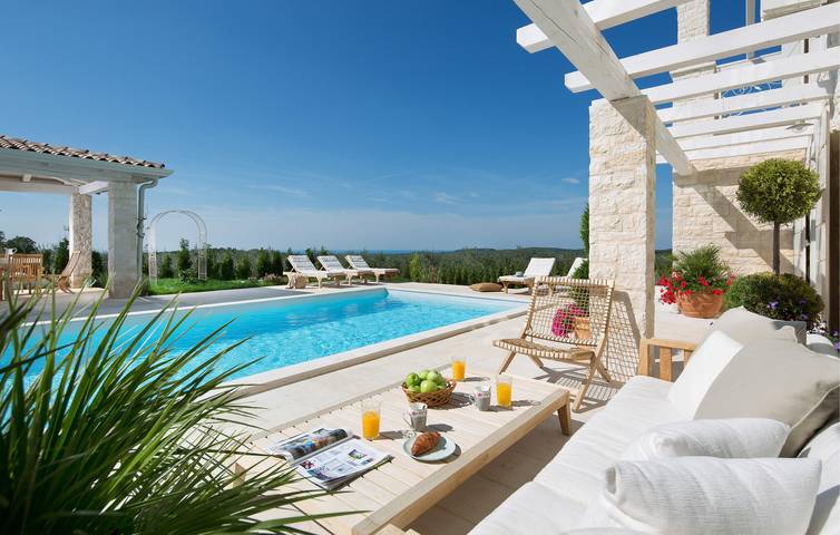Gemütliche 2-Zimmer-Wohnung mit Pool und Terrasse – 2,5 km vom Zentrum von Baderna entfernt in Sveti Ivan (Višnjan), Općina Višnjan