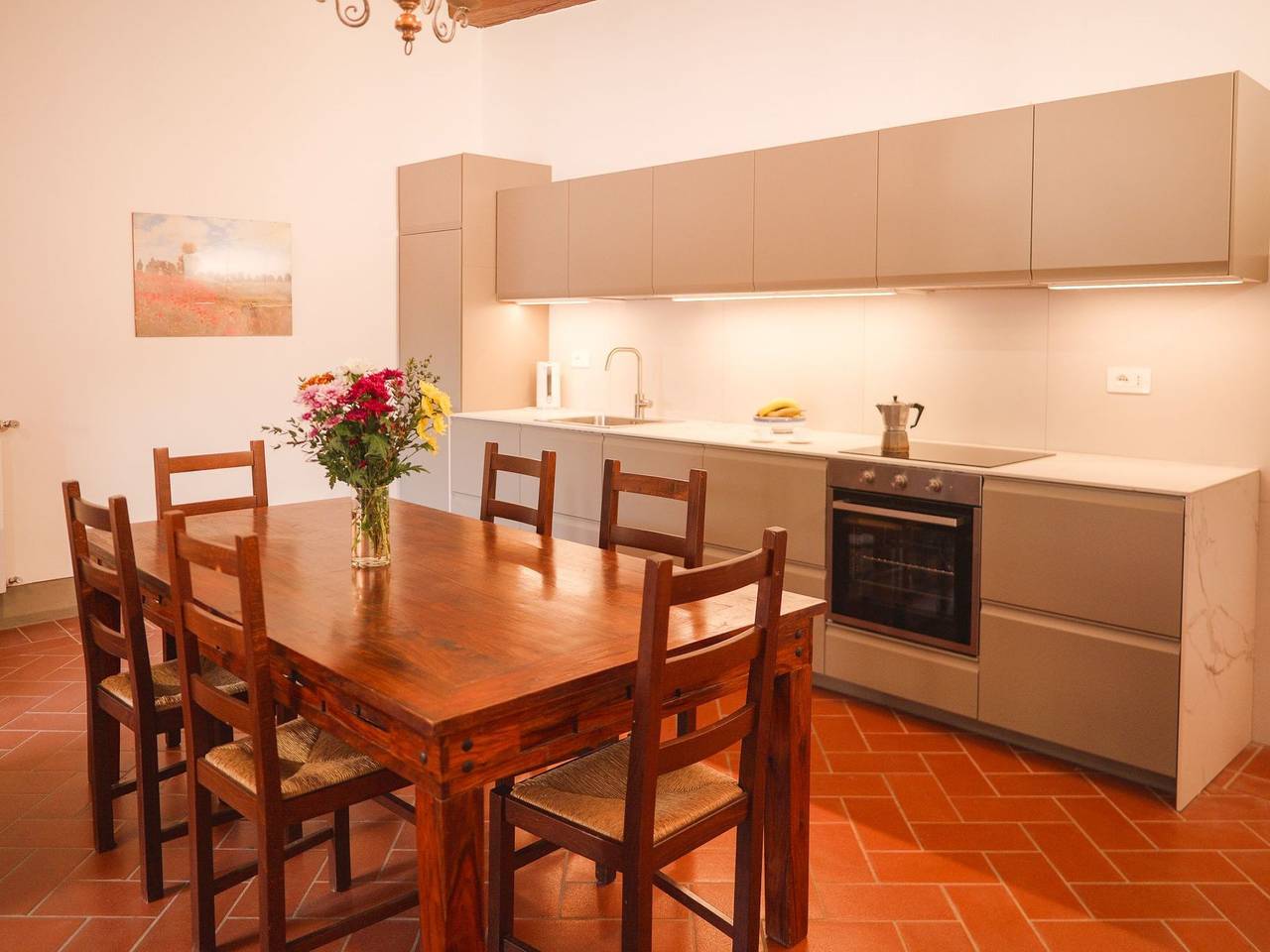 Appartement entier, Geräumige Wohnung mit 3 Schlafzimmern und 3 Bädern in Reggello, Valdarno