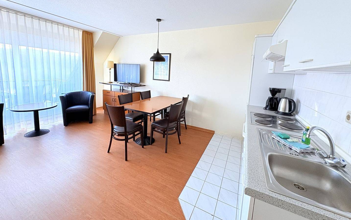 Ganze Wohnung, Ferienwohnung 54 – Komfort und Ruhe auf zwei Ebenen mit Balkon und Wlan in Buschvitz, Bergen auf Rügen und Umgebung
