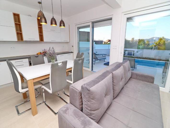 Villa pour 8 personnes, avec terrasse