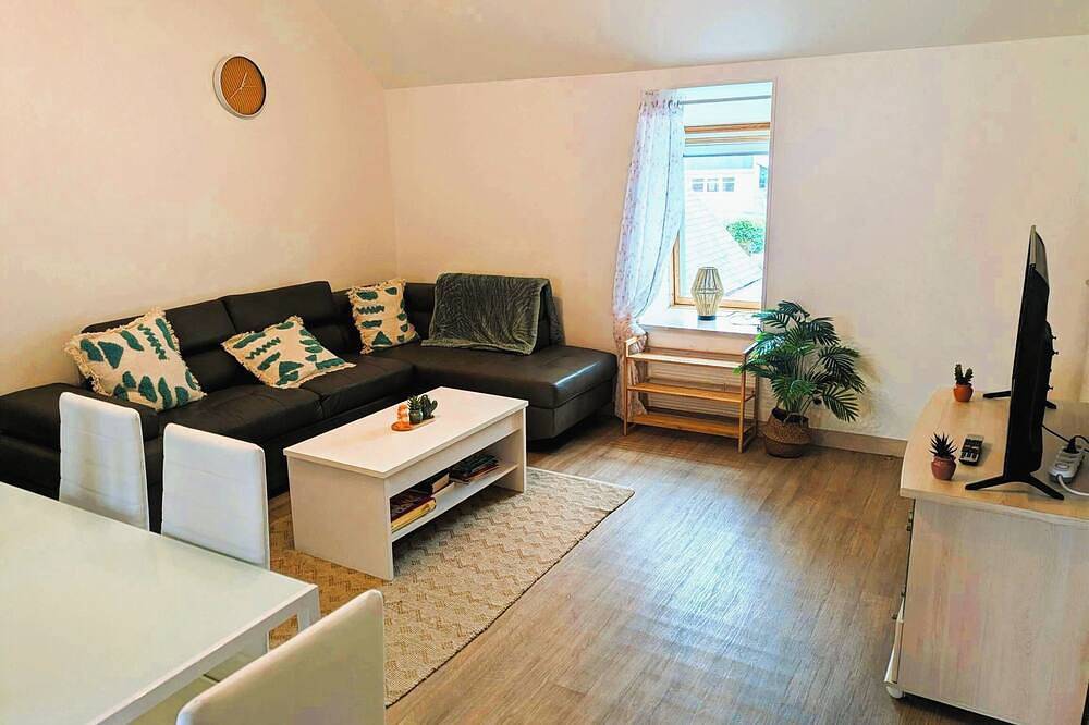Appartement entier, Grand appartement en ville et proche mer in Plouescat, Côte des Légendes