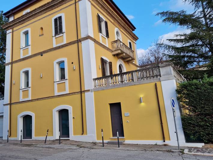 Vacation apartment for 2 people, with yard in Abruzzo