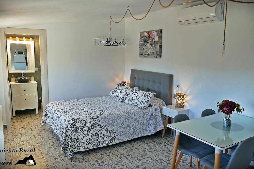 Ganze Wohnung, Cozy rural apartment for couples 1km from the nearest town in Árchez, Málaga Provinz