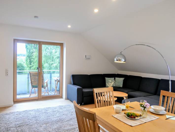 Ferienwohnung für 3 Personen, mit Balkon und Ausblick - 1