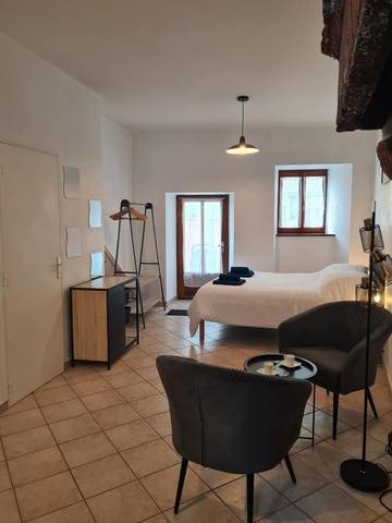 Gîte pour 3 personnes, avec jardin à Saint-Chély-d'Apcher