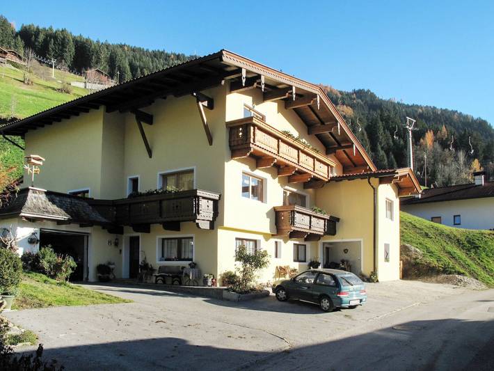 Ferienwohnung für 5 Personen, mit Terrasse und Garten