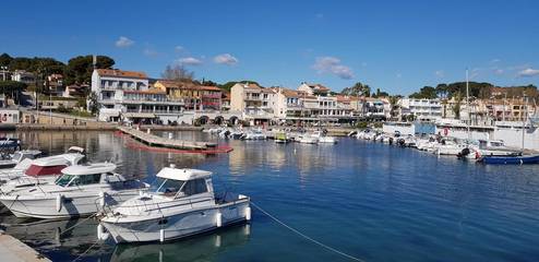 Gîte pour 4 personnes, avec balcon, adapté aux familles dans Office De Tourisme De Saint Cyr Sur Mer