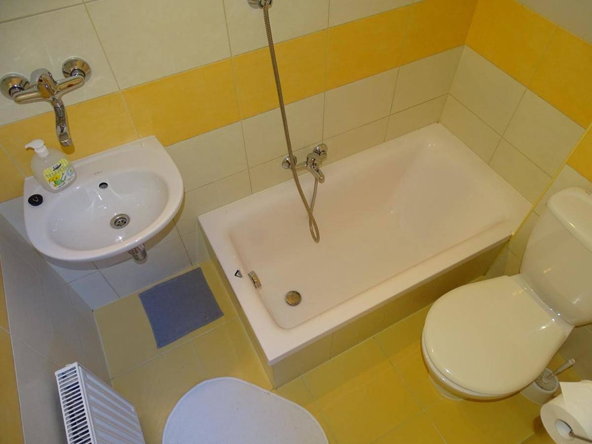 Cały apartament wypoczynkowy, Noclegi "Marek i Karolina" in Cieszyn, Karpaty (Polska)