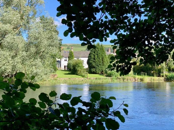 Log cabin for 4 people, with Garden in Pooley Bridge