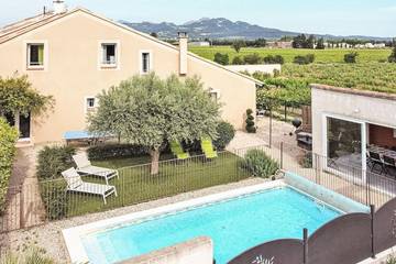 Location de vacances pour 6 personnes, avec jardin, animaux acceptés à Violès