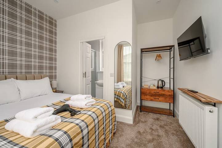 Bed and breakfast for 2 people in Edinburgh