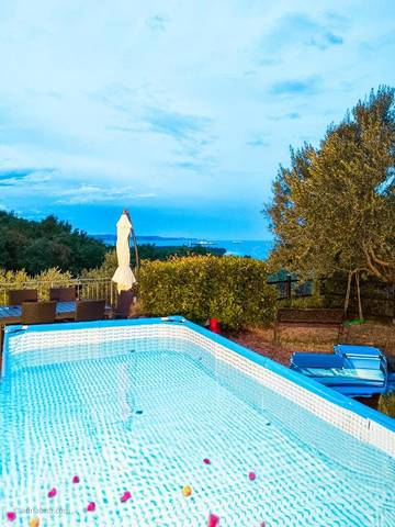 Chambre d’hôte pour 4 personnes, avec jacuzzi ainsi que jardin et piscine à Muggia