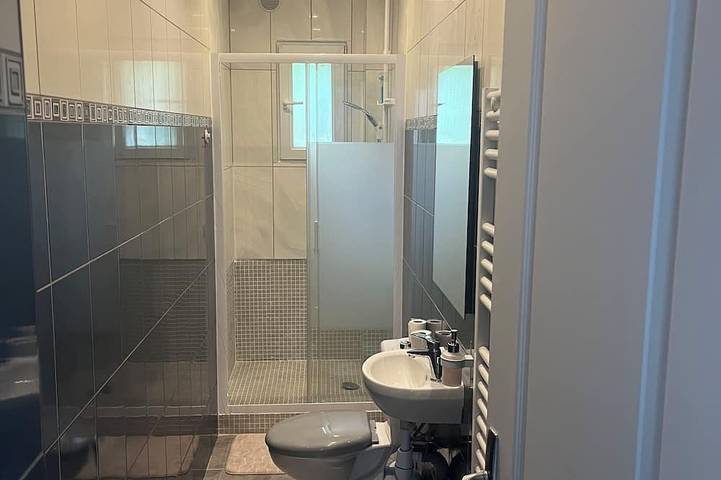 Apartamento entero, Apartment near Paris Cdg airport in Drancy, Sena-Saint Denis