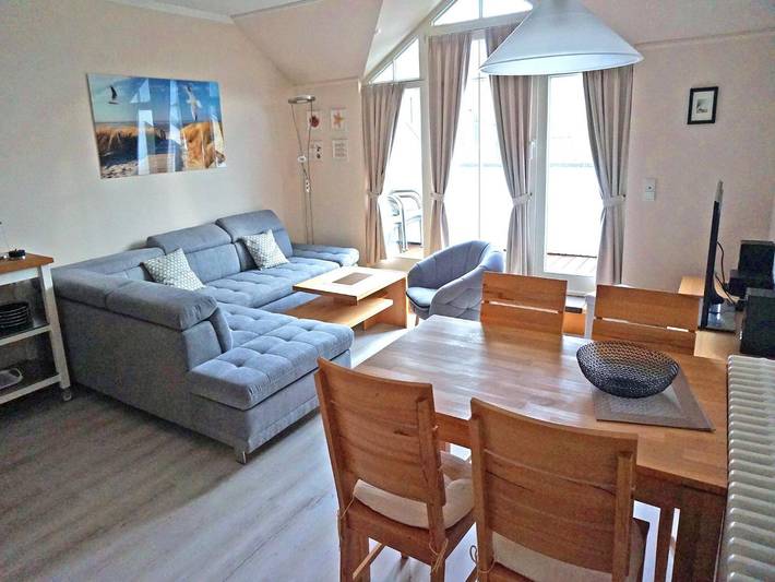 Ferienwohnung für 4 Personen, mit Balkon und Garten auf Rügen - 2