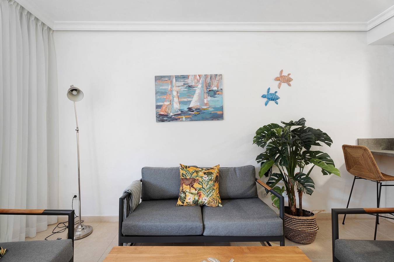Apartamento entero, Apartamento de vacaciones 'Balcón De Los Gigantes' con vistas al mar, Wi-Fi y aire acondicionado in Puerto Santiago, Santiago del Teide