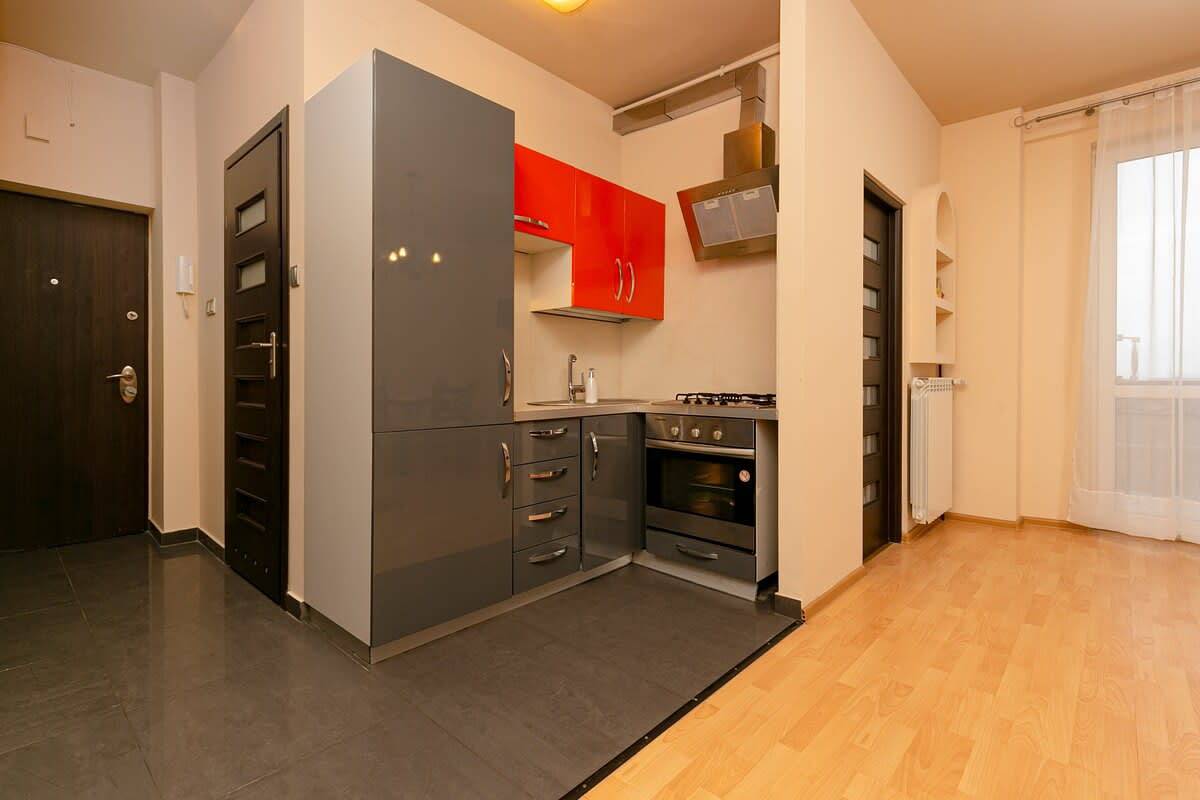 Apartamento entero, Zytnia 81 | Apartment with balcony | Metro 350 m in Varsovia, Mazovia (región)