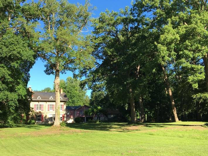 Cottage pour 3 personnes, avec piscine ainsi que jardin et vue à Trigny