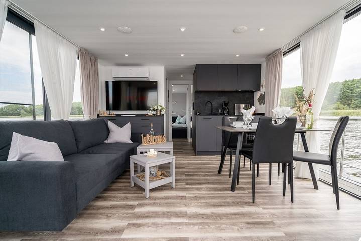 Hausboot für 6 Personen, mit Ausblick und Seeblick sowie Terrasse, mit Haustier in Mecklenburgische Seenplatte - 3